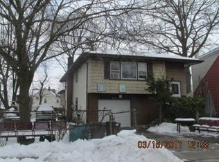 728 Roman Ave, Westbury, NY 11590