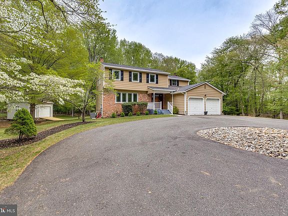 3rd image of 664 Mount Laurel Rd