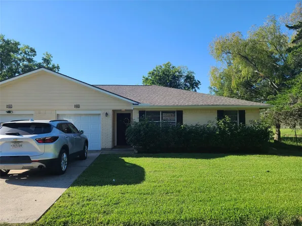 17423 Fir Rd, Alvin, TX 77511