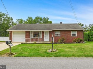 1094 Acri Dr, Harrisburg, PA 17111