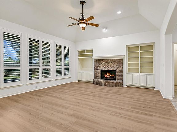 4th image of 2019 Westvalley Pl