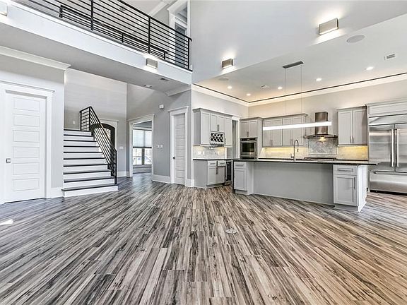 4th image of 3016 Clifford Dr