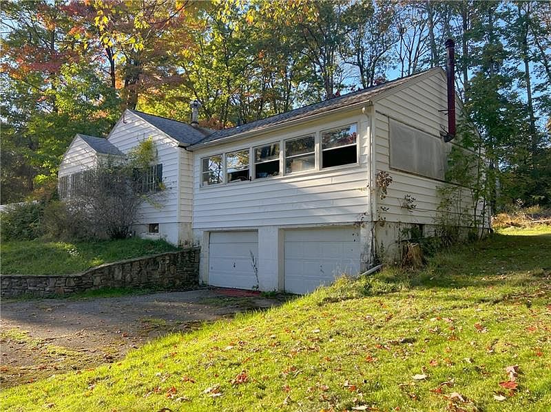 145 Mellott Dr, Johnstown, PA 15905 Zillow