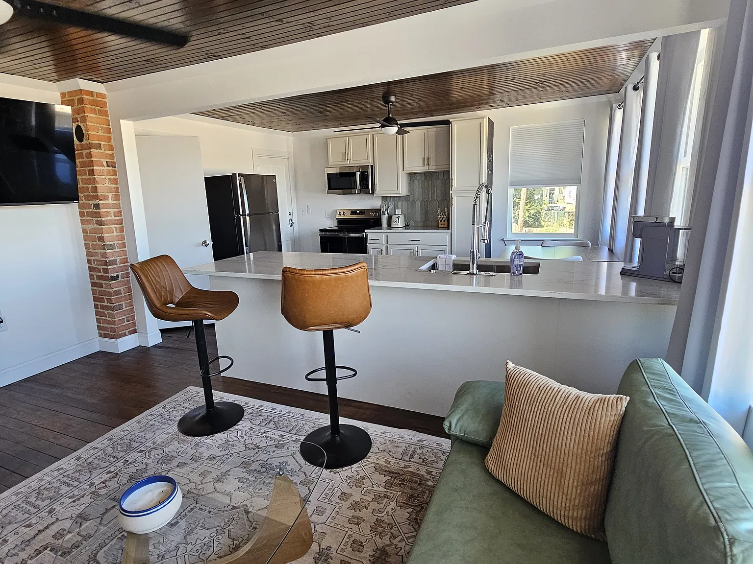 1 bed, $1,900 — Photo 2