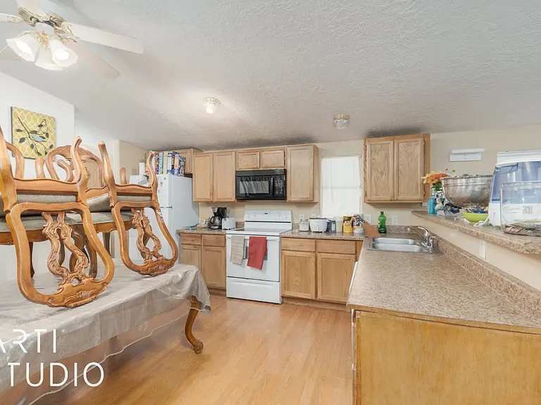340 E Telegraph St — Photo 16