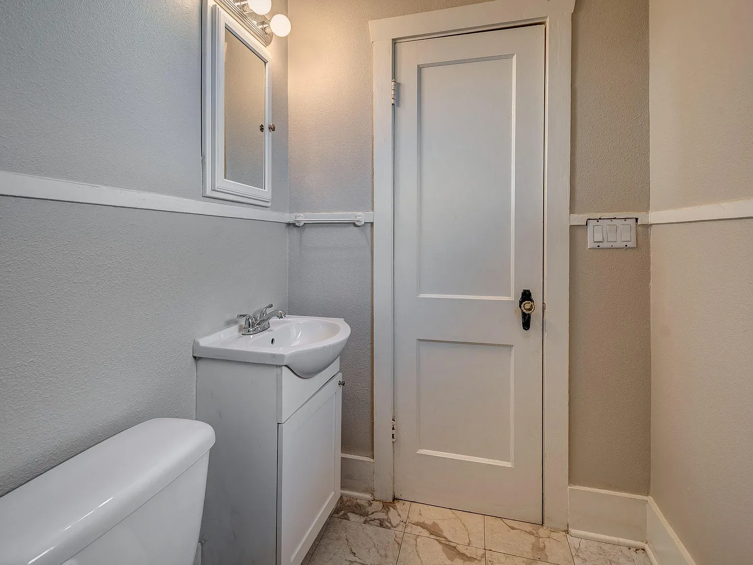 1 bed, 1.0 bath, $975 — Photo 3
