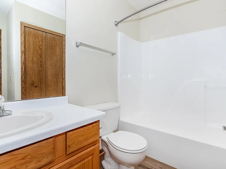 Parkview Manor — Photo 19
