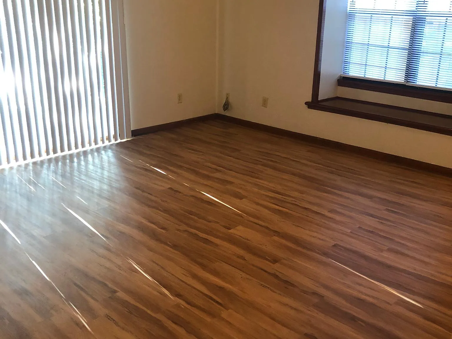 1622 Akridge Dr — Photo 2