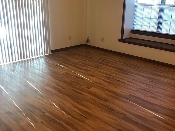 2nd image of 1622 Akridge Dr #1