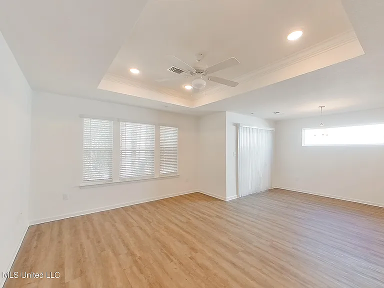11405 Camden Court Cir — Photo 16