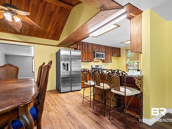 5th image of 11930 Workman Ave