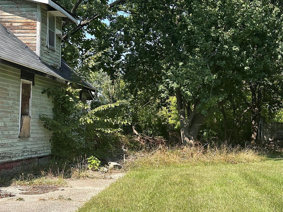 2nd image of 1623 Montana Ave