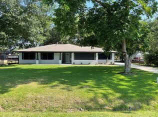 1220 Llano St, Pasadena, TX 77504