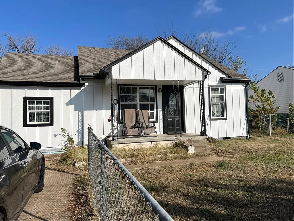 Charming 3-Bedroom Single Family Home in Oklahoma City — Photo 1