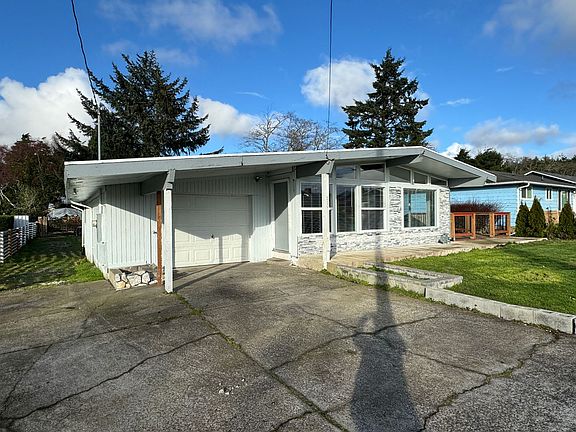 2nd image of 360 NE San Bayo Cir #O