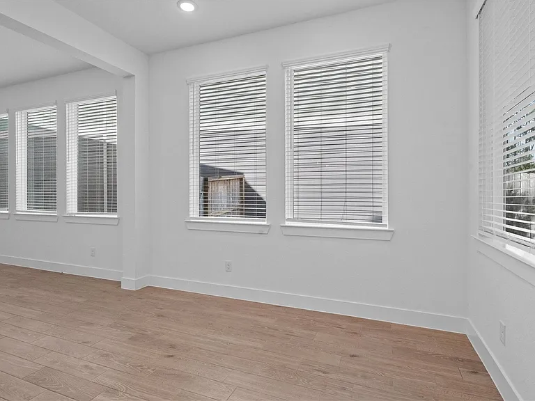 120 Red Cascade Ct — Photo 17