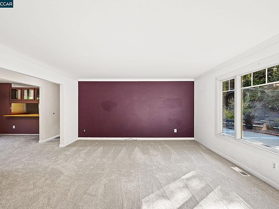 5th image of 37 Cornell Ct