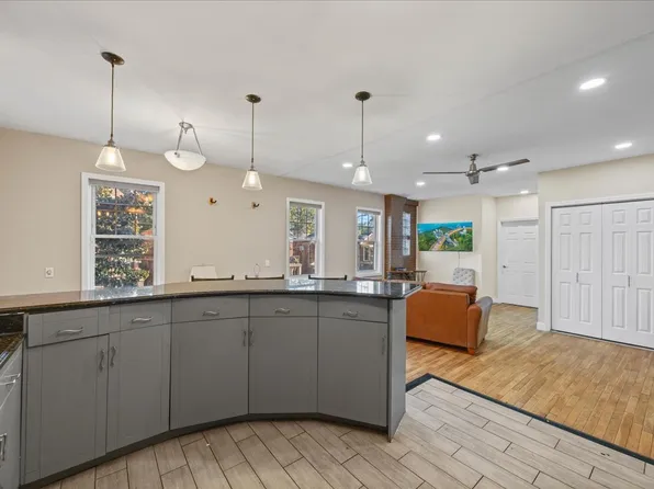 3607 Irwin Avenue image 5 of 25