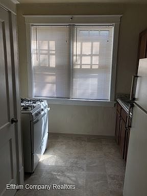 5th image of 5200 Oleatha Ave APT 2E