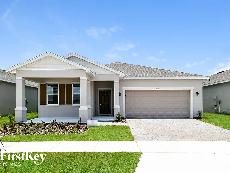 1618 Isleta Loop — Photo 1