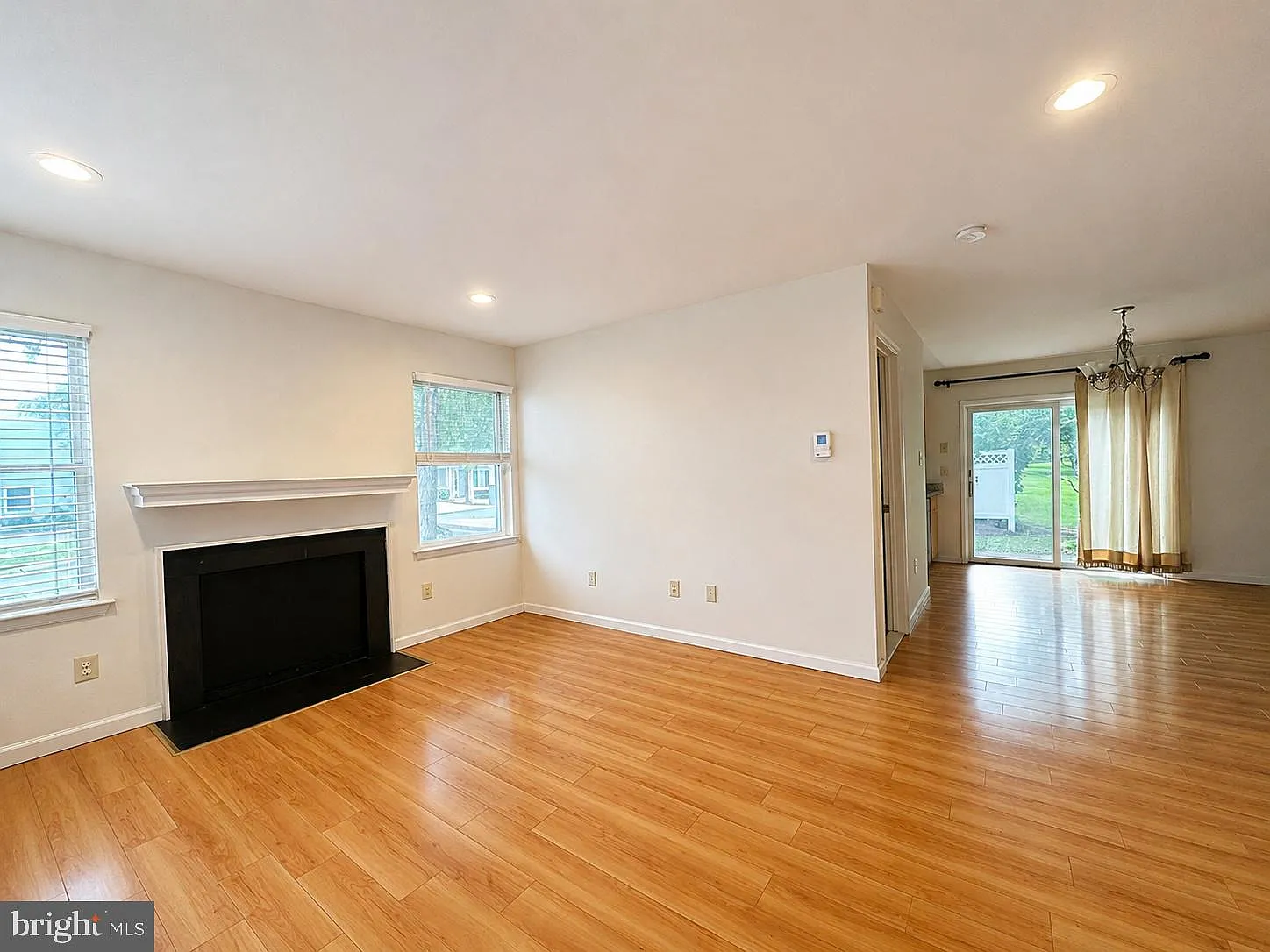 2 bed, 1.5 bath, 1120 sqft, $2,850 — Photo 3