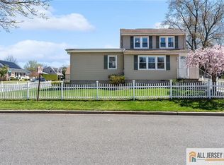42 Lake Blvd, Aberdeen, NJ 07747