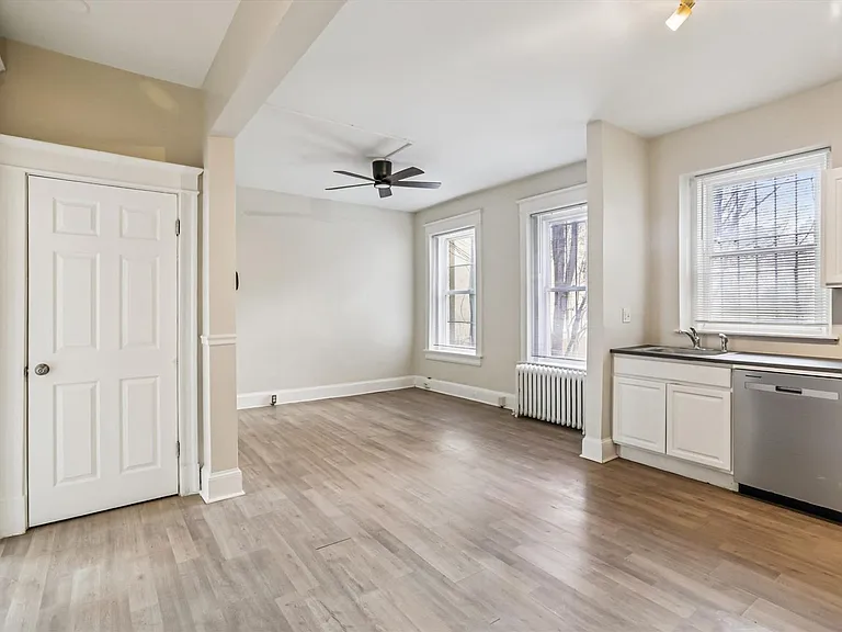 150 Seaton Pl NW — Photo 8