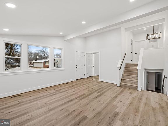 4th image of 8407 Billson Rd