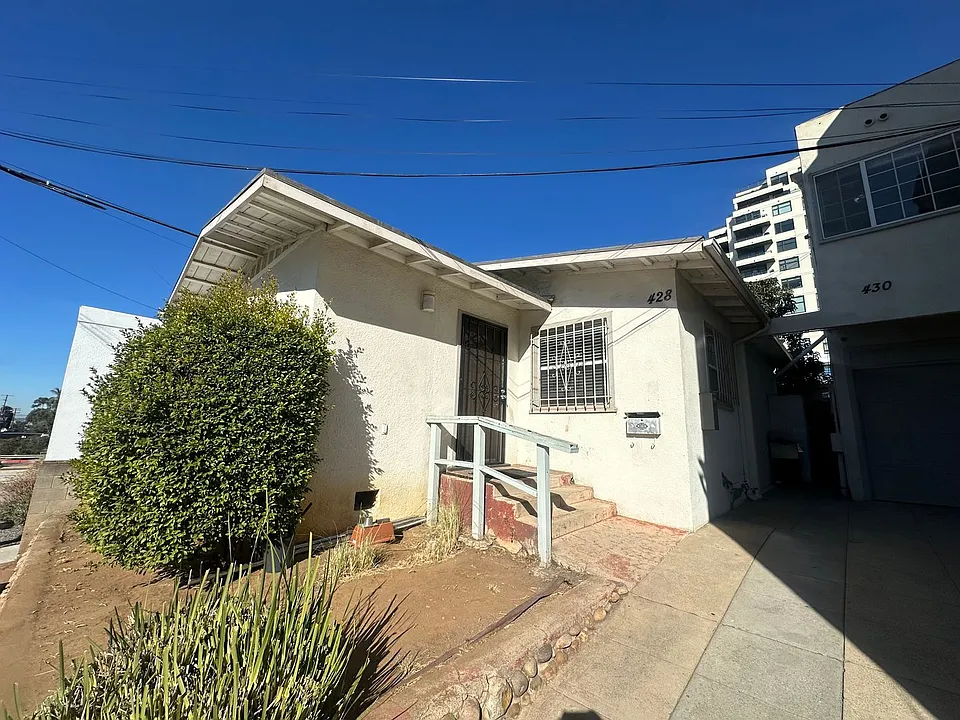 3002-3006 5th Ave #428-432