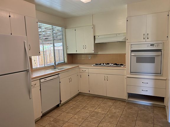 4th image of 4927 Trent Dr