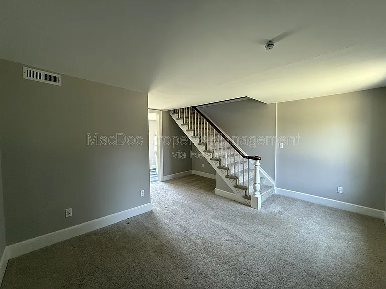 210 Milford St #B — Photo 3