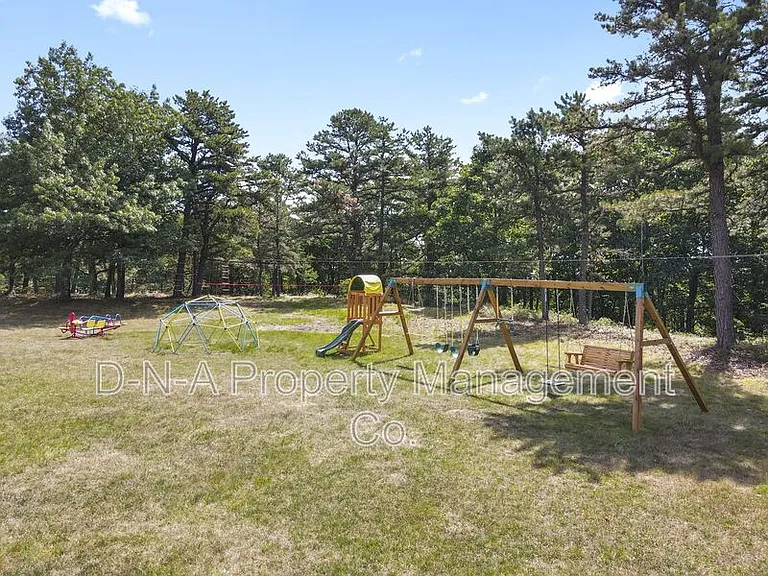 133 Montanesca Rd — Photo 10