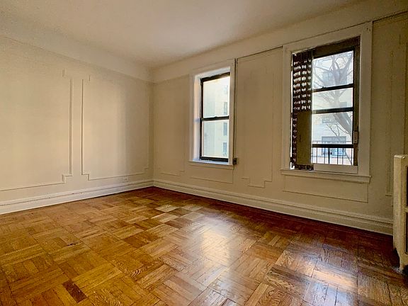 3rd image of 15 Magaw Pl APT 2A