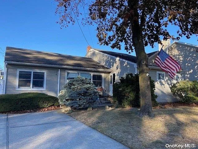 125 Ontario Avenue photo 1