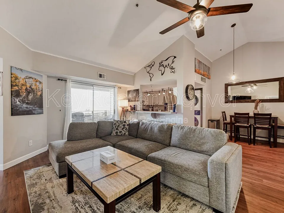 12304 W Cross Dr #302