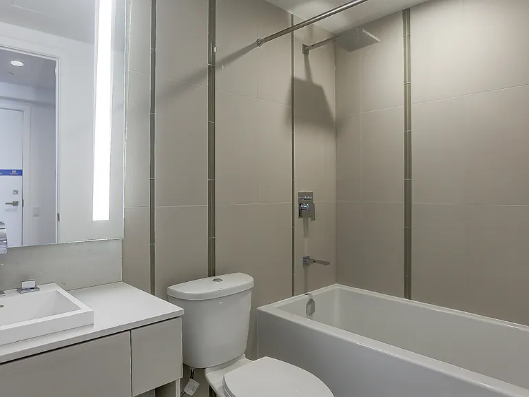 101 Peter St #1401 — Photo 19