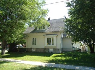 1402 E State St, Algona, IA 50511
