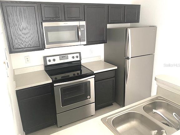 3rd image of 2130 Cascades Blvd Unit 105