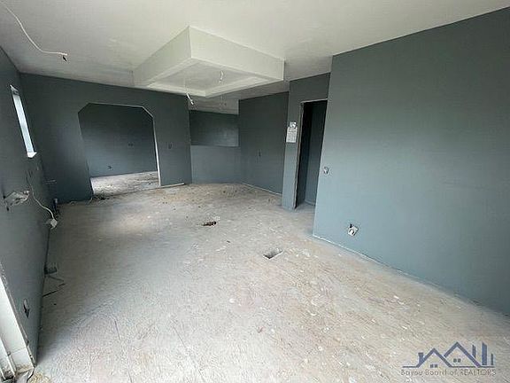 3rd image of 124 Joaquin Dr
