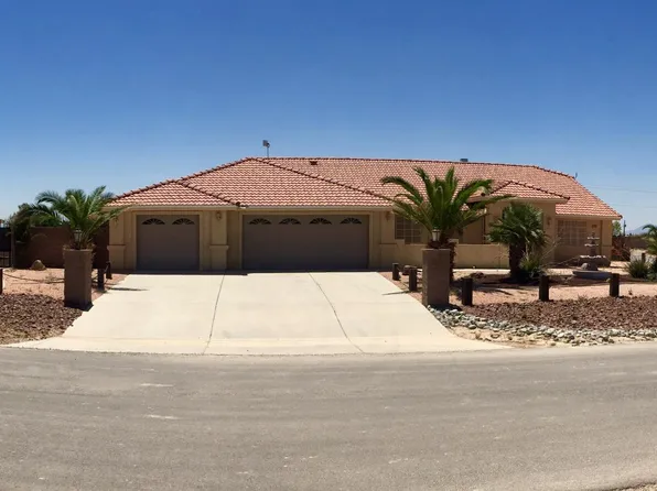 4751 Honey Locust Dr, Pahrump, NV 89061