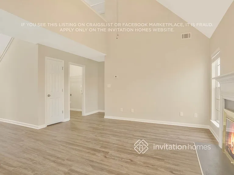 1009 Meadow Glen Cir — Photo 5