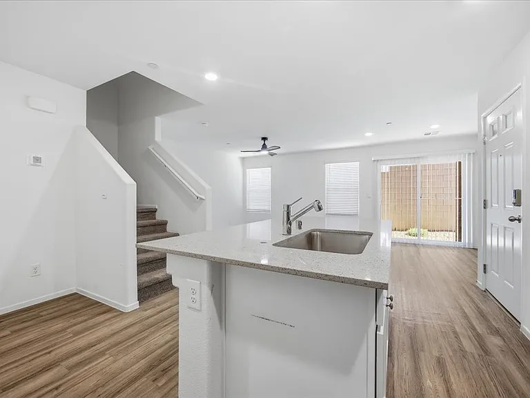 4585 Honey Hills Ave — Photo 4