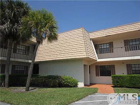 2nd image of 4689 Oak Terrace Dr