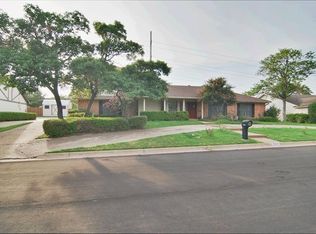 9917 Burgundy Ln, Woodway, TX 76712