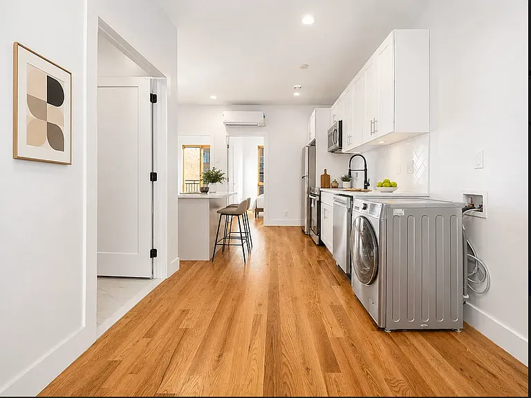 1010 Gates Ave #1CC — Photo 3