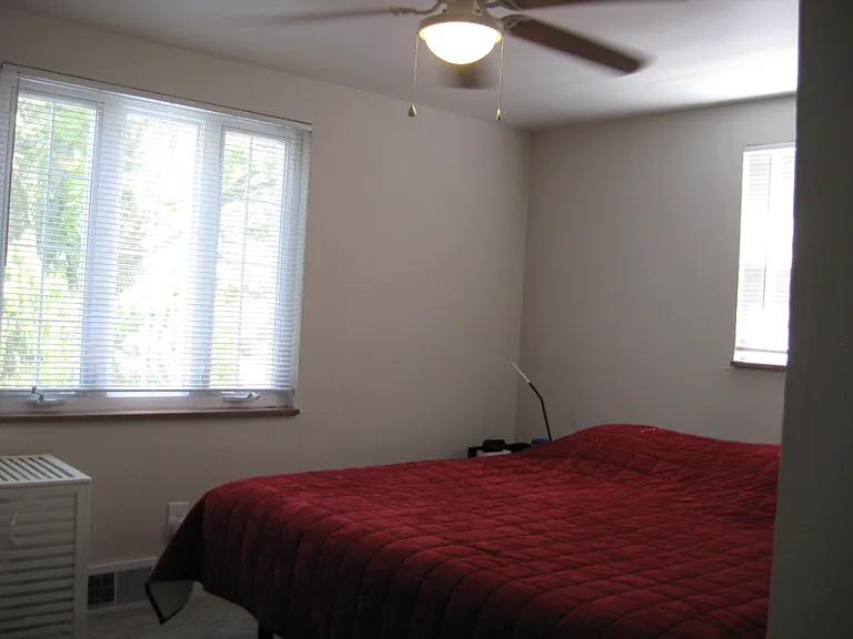 1st fl Master bedroom
