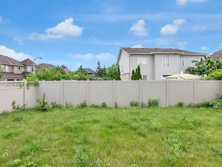 465 Paul Metivier Dr — Photo 24