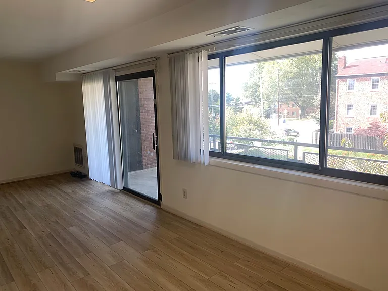 4371 Lee Hwy — Photo 14
