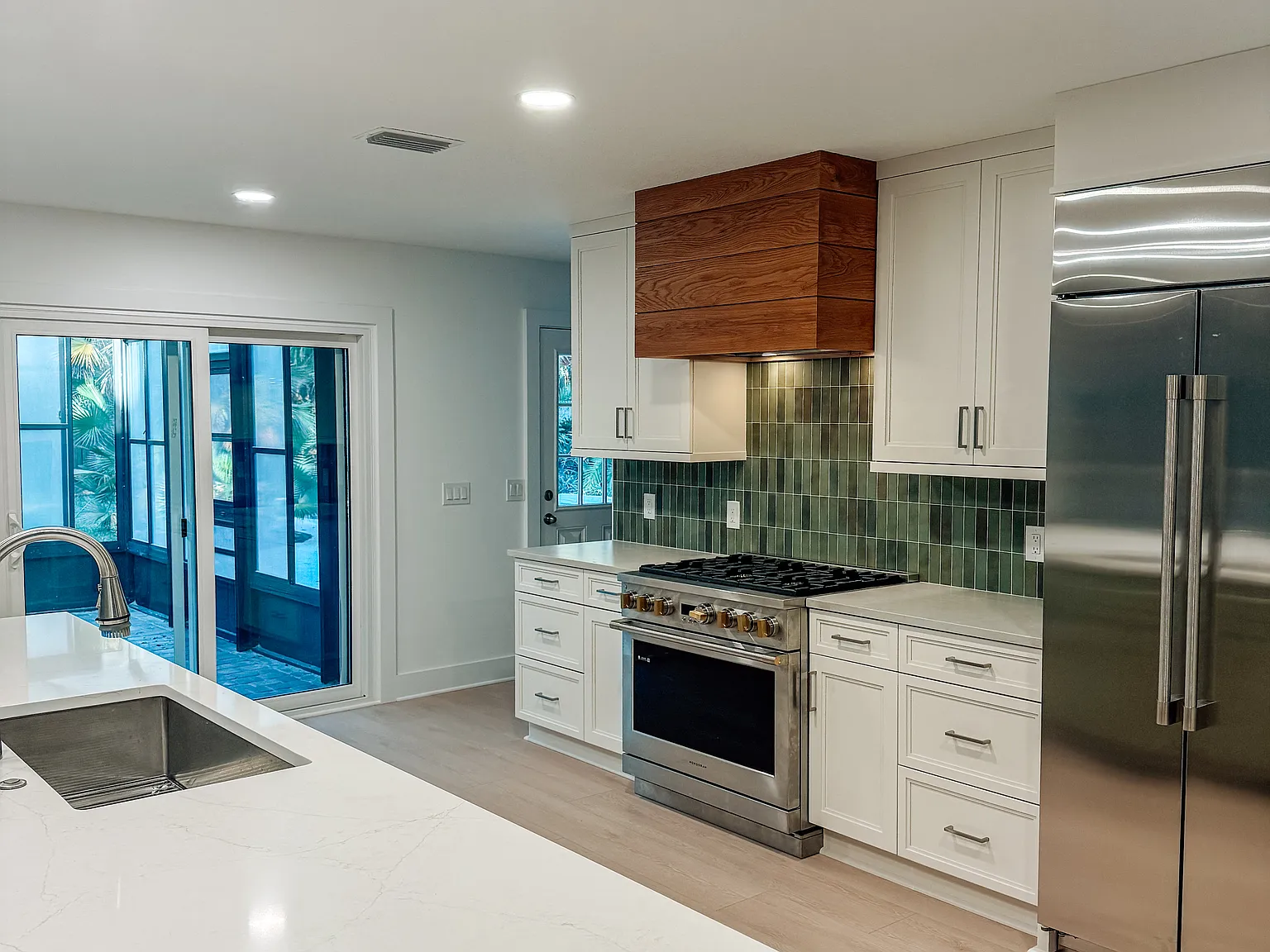 3 bed, 2.5 bath, 2069 sqft, $6,000 — Photo 4
