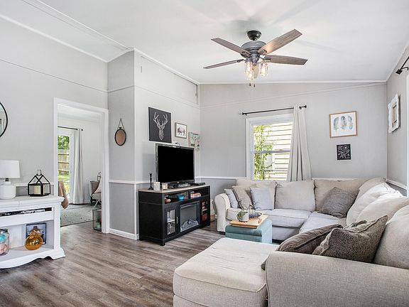 4th image of 2519 Cimarron Dr